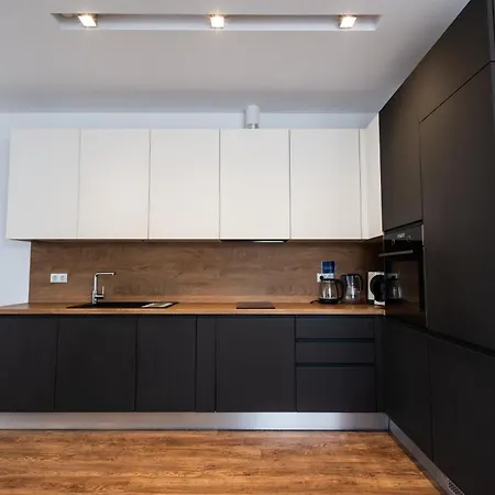 Apartman Spacious, Free Parking, 3min Beach, Flora Panorama Burgasz