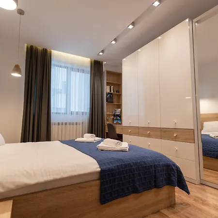 דירה Spacious, Free Parking, 3min Beach, Flora Panorama בורגאס