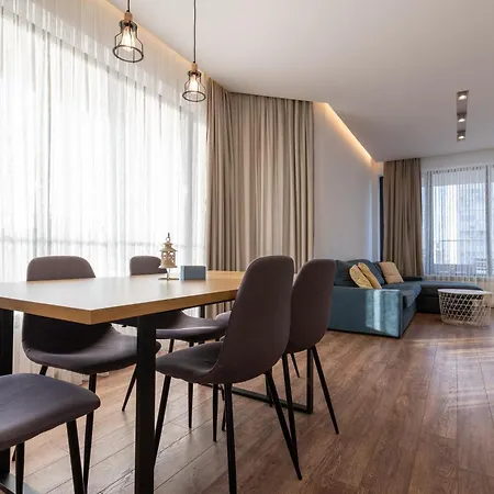 Spacious, Free Parking, 3min Beach, Flora Panorama דירה *