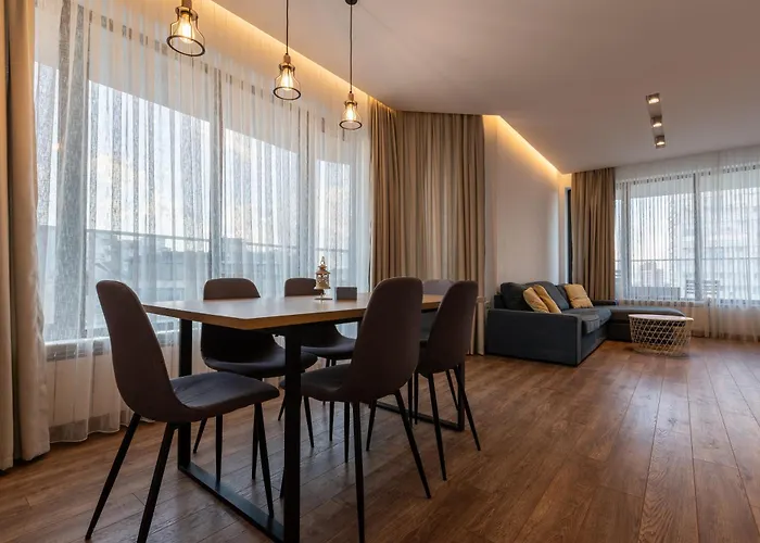 Lägenhet Spacious, Free Parking, 3min Beach, Flora Panorama *